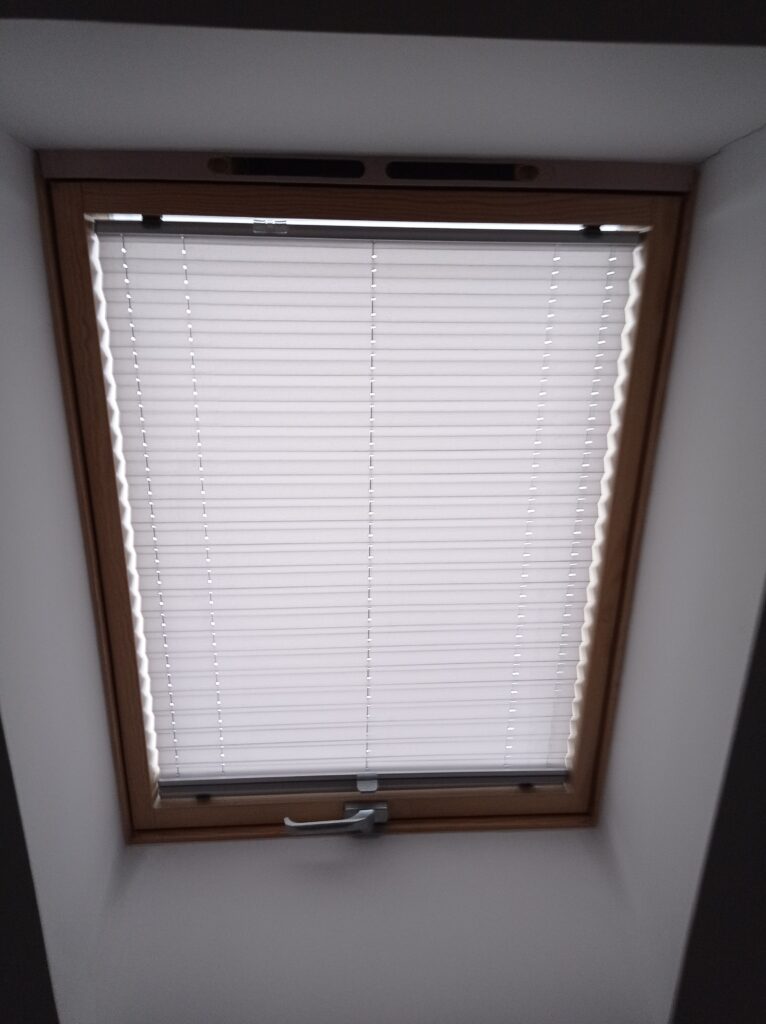 plisy na okno dachowe warszawa