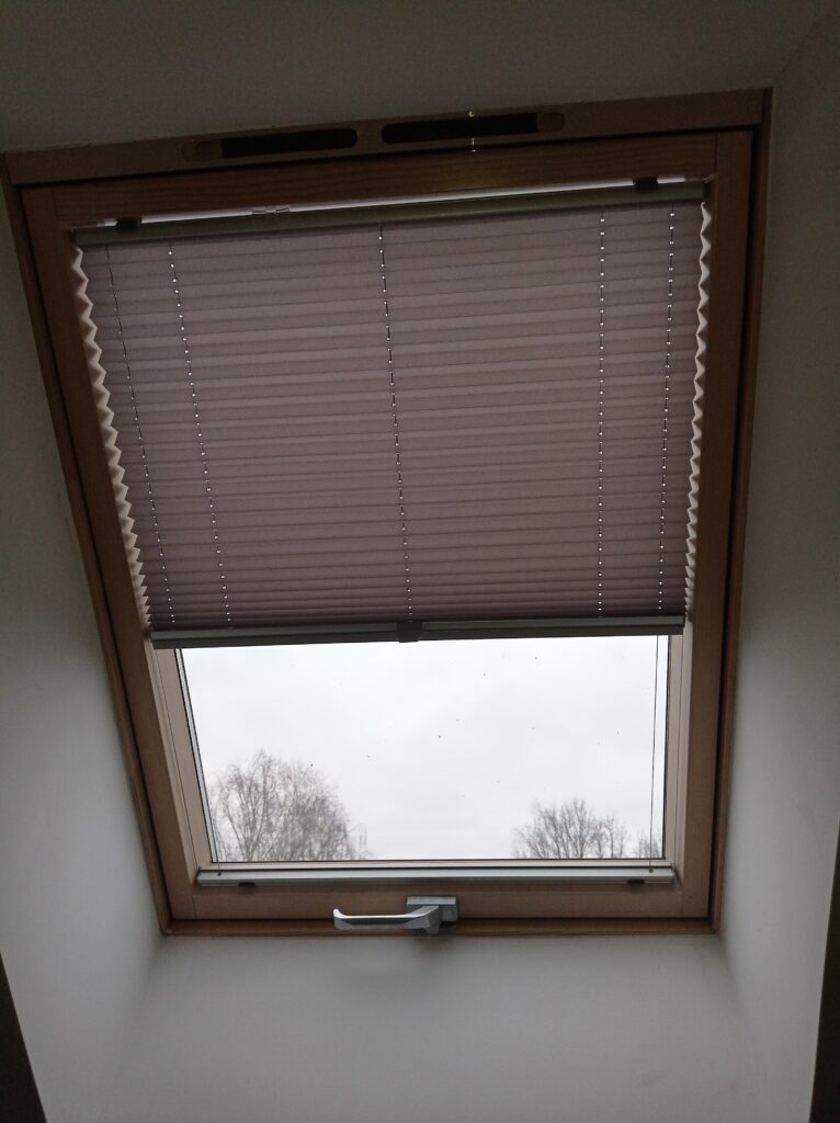 żaluzja pisowana na okno dachowe warszawa